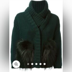 BURBERRY LONDON
Turtleneck Sweater Size M